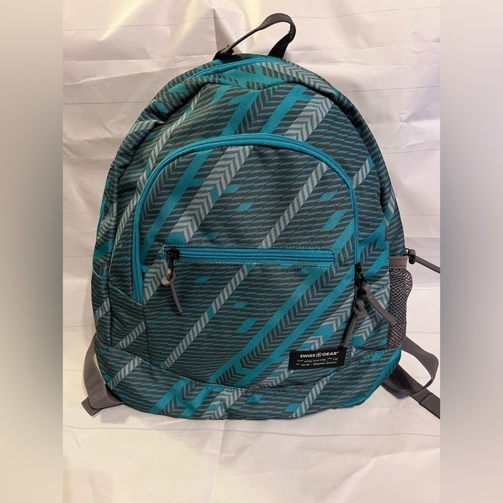 Swiss + Gear backpack Great Condition